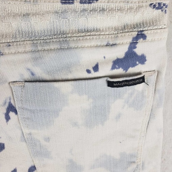 Boho Maison Scotch Acapulco embroidered raw hem denim shorts - Picture 7 of 9